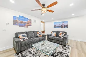 Stylish 3BR Near Downtown, Zoo EVCharger, FastWiFi - Image 3