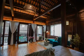 Boutique Wooden Home, 1-Min Walk to Old Town - Image 4