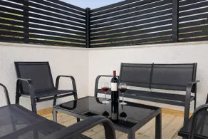 Dnine3 - Garden apartment by the sea - Image 5