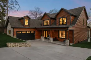 Luxury Lakefront Retreat 30 mins from Nashville - Image 3