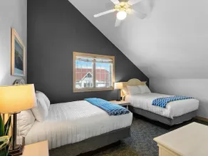 A Glorious Getaway Sheboygan Blue Harbor Condo - Image 4