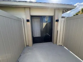 Clewiston Comfort #11 – Charming 1BR Apartment - Image 5
