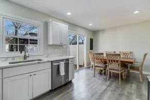 In Leonardtown Square! Walk to wharf, shops, food! - Image 3