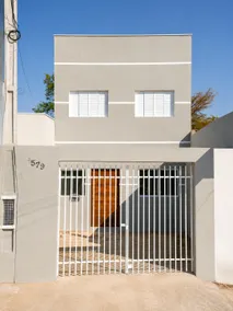 Entire Pet-Friendly House - 2 Bedrooms, Garage, 6 Installments - Image 3