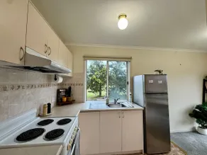 Farm Guesthouse, Paddock, Parking float or Caravan - Image 5
