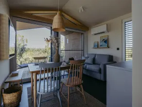 Guesthouse with terrace and beautiful views - Image 5