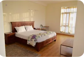 Luxury Apt on JaypeeGreens Golf Course-Expo Mart - Image 3