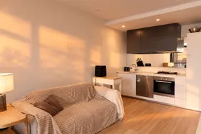 Richmond Retreat with Free Parking, Pool & Sauna - Image 3
