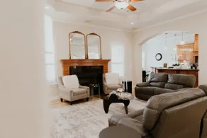 Sleek Ardmore Home, lake Murray, Mercy Hospital - Image 3