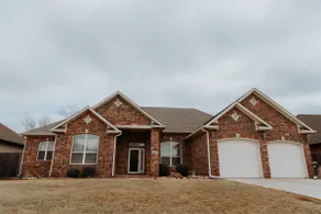 Sleek Ardmore Home, lake Murray, Mercy Hospital - Image 2