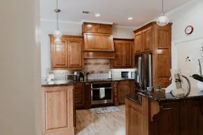 Sleek Ardmore Home, lake Murray, Mercy Hospital - Image 4