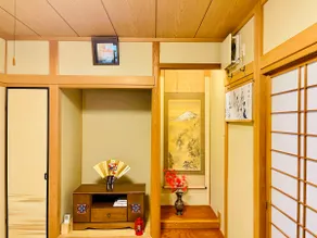 Spacious Home for a Relaxing Stay - Image 3