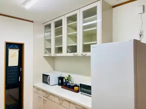 Spacious Home for a Relaxing Stay - Image 4