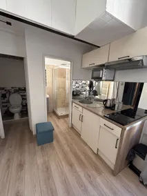 Cozy studio in the heart of the city • A/C •wifi - Image 2