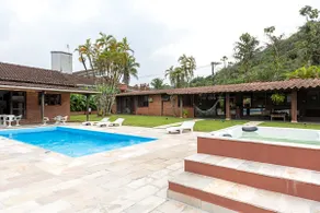 Marina, Jacuzzi, swimming pool, and barbecue area - Image 3
