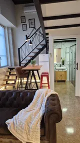 Stunning Chic Industrial Ground Floor Aptm 4 p - Image 3