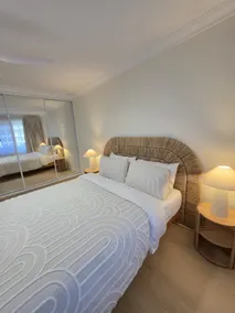 200m to Scarborough Beach - Sunset Views & Ocean Peeks - Image 5
