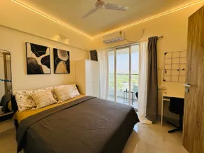Lux Flat 402 Lanes - Image 2