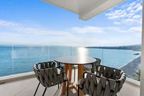 The ideal destination facing the blue ocean. - Image 2