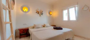 Veleña Rubia: Near Center, Sunny Rooftop & Views - Image 4