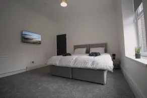 15 Laura Street - Image 2