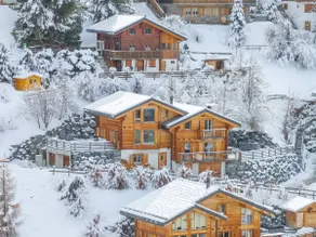 Chalet Enchanteur sauna, jacuzzi, 13pax - Image 5