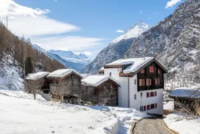 Quiet mountain village getaway - Image 3