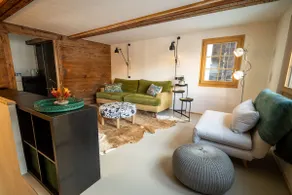 Quiet mountain village getaway - Image 4