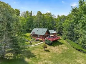 Pet Friendly Log Cabin that can sleep up to 12! - Image 4