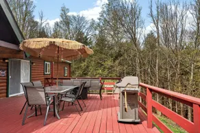 Pet Friendly Log Cabin that can sleep up to 12! - Image 3