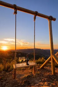 Ultimate Romantic Retreat Above Clouds Dream Views - Image 4