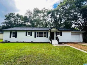 Modern 3BR Home in Oxford | *pet-friendly* - Image 2