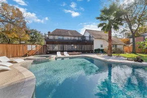 Spring Castle | Private POOL • Near IAH Airport - Image 3