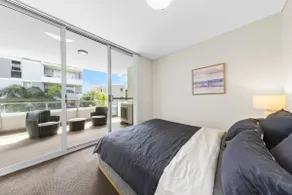 Canterbury 2BR APT near Train Station Woolworth - Image 4