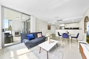Canterbury 2BR APT near Train Station Woolworth - Image 2