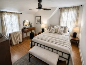 Charming Stay in Downtown Cedar Falls - Image 5