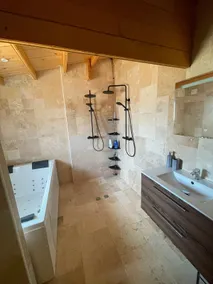 Small Cozy Chalet - Private Jacuzzi - Image 4