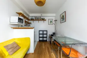 Bright & Cozy Flat near Eiffel Tower - Image 2