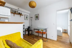 Bright & Cozy Flat near Eiffel Tower - Image 3