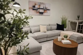 Private Cul-de-Sac House w/ Fast Wi-Fi & Parking - Image 3