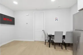 Charming 1-Bedroom Close to Transit & Downtown - Image 4