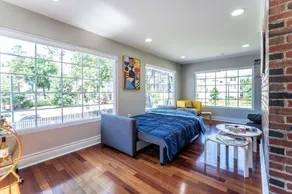 Chic 3-Story Home Downtown Silver Spring - Image 5
