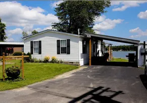 Weller Island Bliss Lakehouse - Image 3