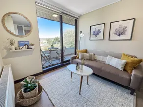 Lake View · Apartment New, Top Design and King Bed - Image 5