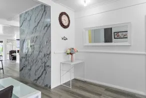 Comfy 4BDR/Free parking, near Train -motor way - Image 5