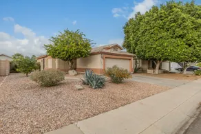 Heated Pool Oasis | Luxury Retreat | Sleeps 6 - Image 5