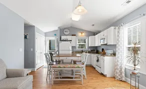 The Salty Bean - Pet Friendly Coastal Retreat - Image 4