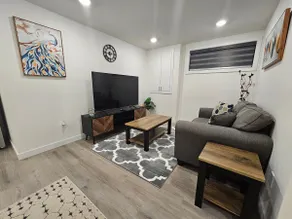Henster Suite - Modern One-Bed in Brighton, SK - Image 5