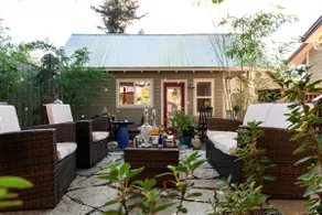 Garden Cottage Retreat - 2 mins from downtown - Image 4