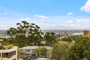 Stunning Waterview 2Bed Apt North Sydney - Image 5